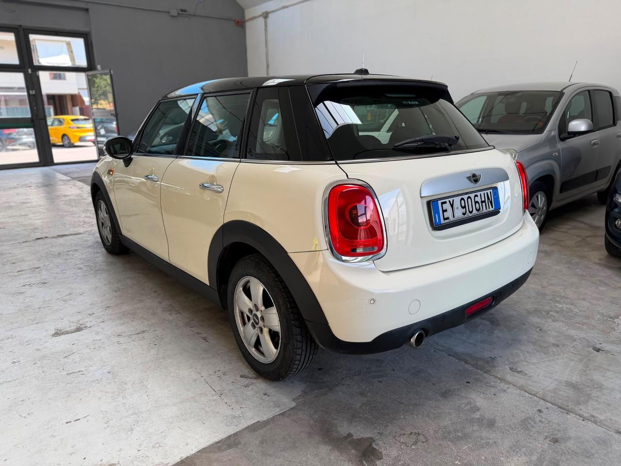 Mini 1.5 Cooper D 5 porte