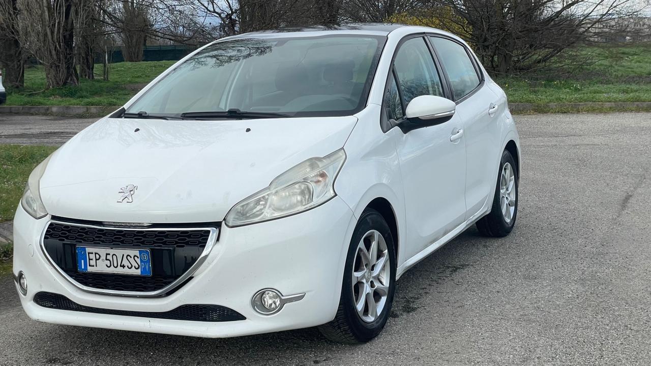 Peugeot 208 1.2 VTi 82 CV 5 porte Allure