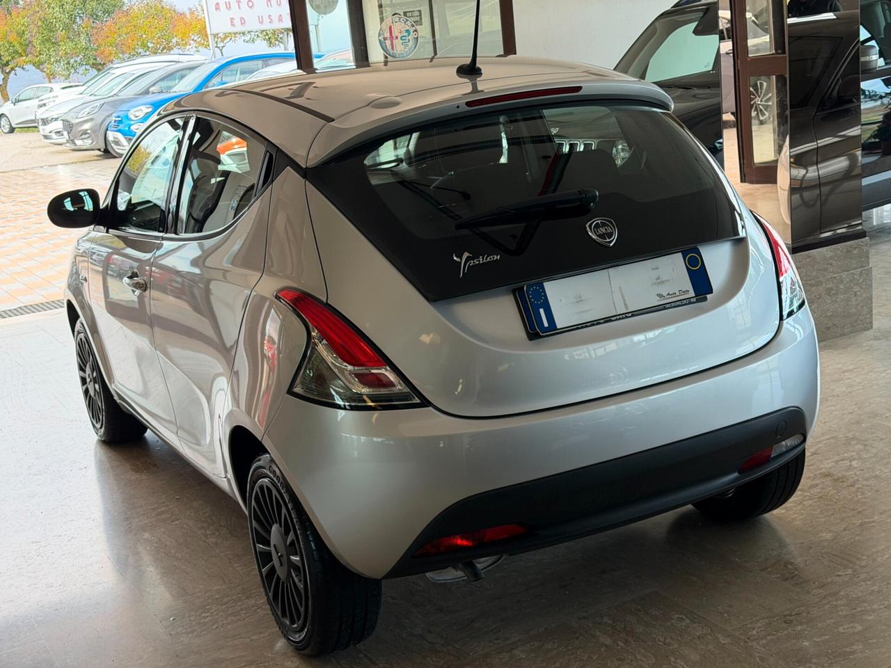Lancia Ypsilon 1.2 69 cv. EcoChic SILVER (Imp. GPL)