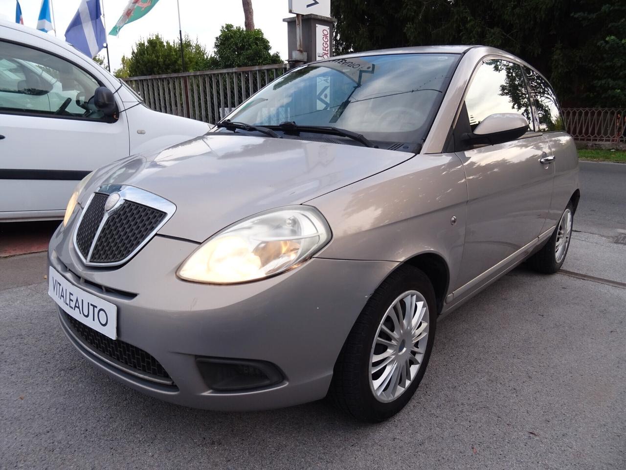 Lancia Ypsilon 1.3 MJT 75 CV Argento