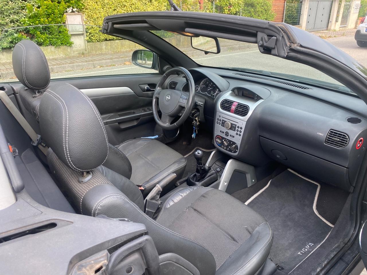 Opel Tigra TwinTop 1.4 16V Sport