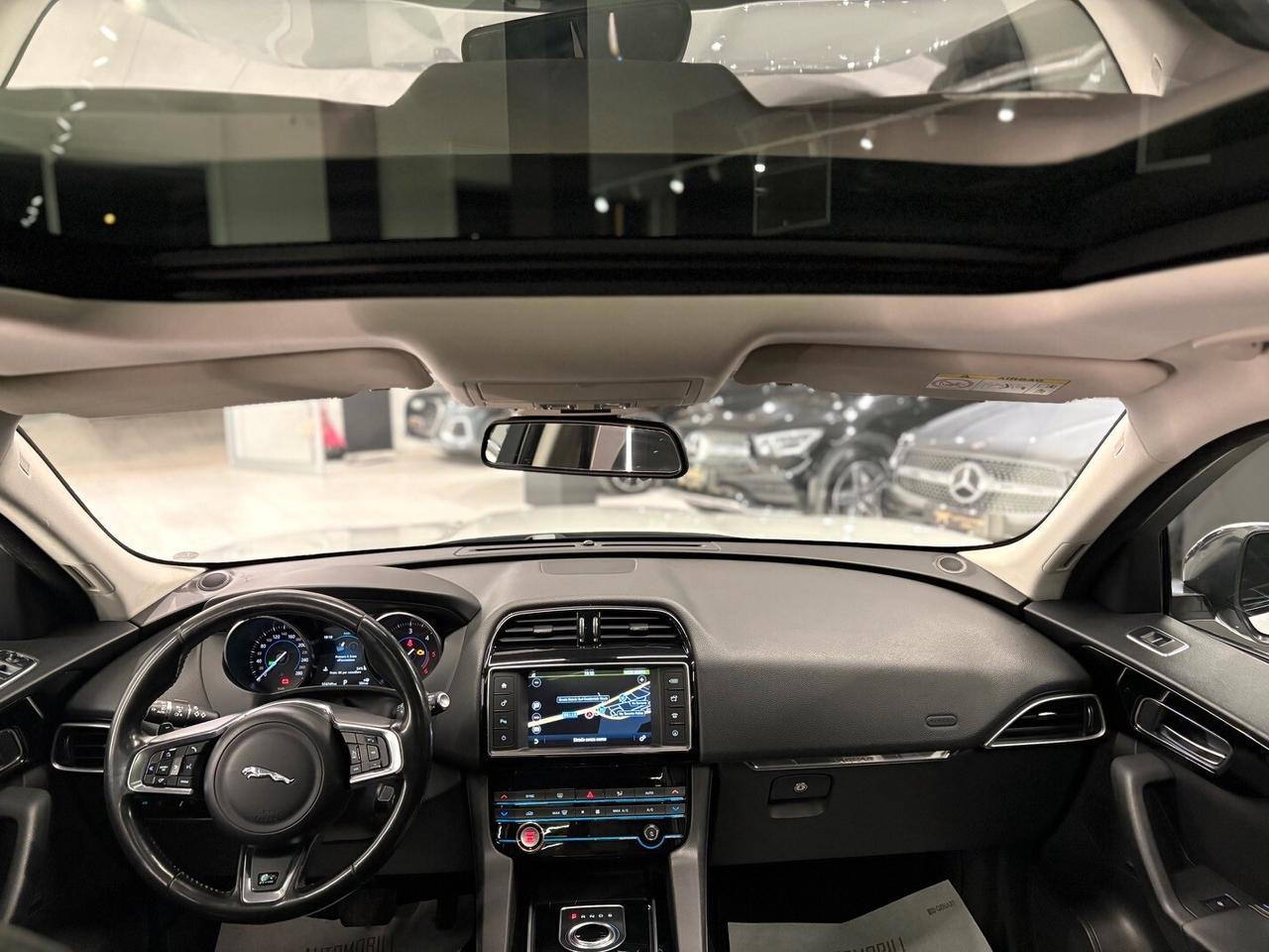 Jaguar F-Pace 3.0 D V6 300 CV AWD aut R-Sport