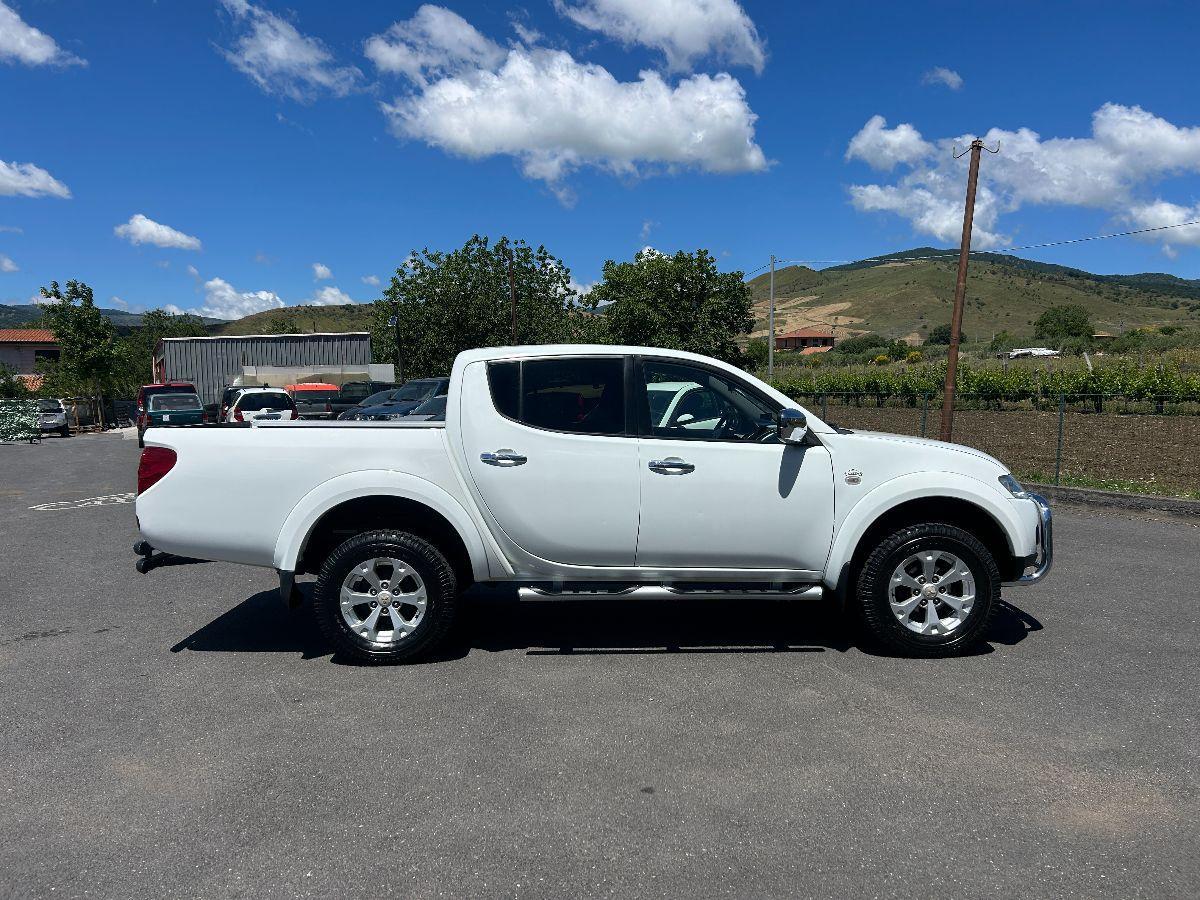 MITSUBISHI - L200 d.cab 2.5 di-d Intense Plus 178cv
