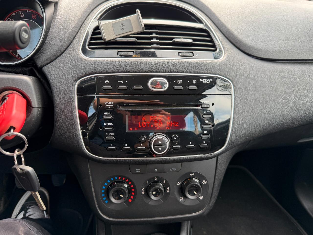 FIAT PUNTO ANNO 2014 1.4 NATURAL/POWER 77 CV
