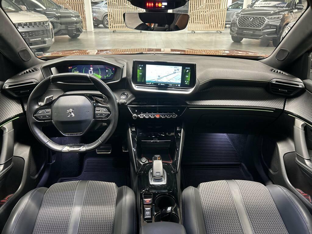 Peugeot 2008 1.2 PureTech GT EAT