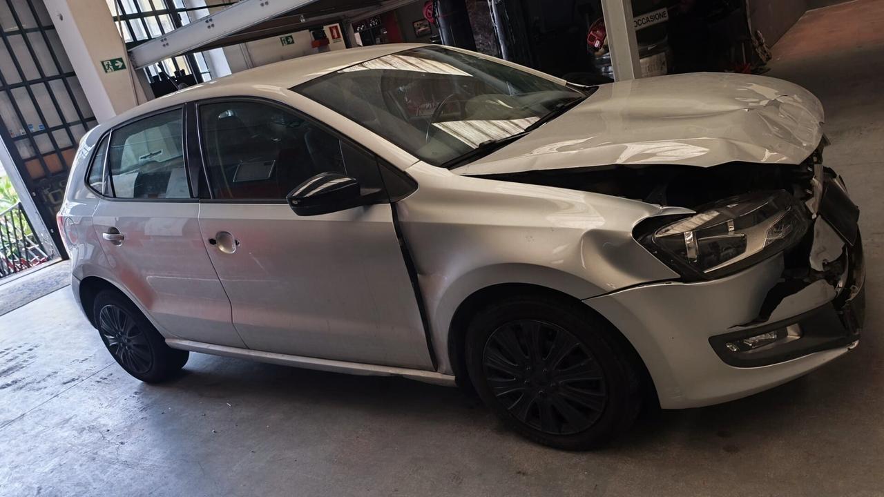 Volkswagen Polo 1.6 TDI 90CV DPF 5 porte Highline sinistrata anteriormente