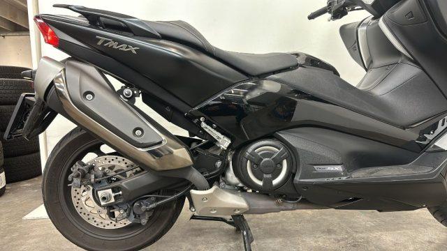 YAMAHA T Max 530 .