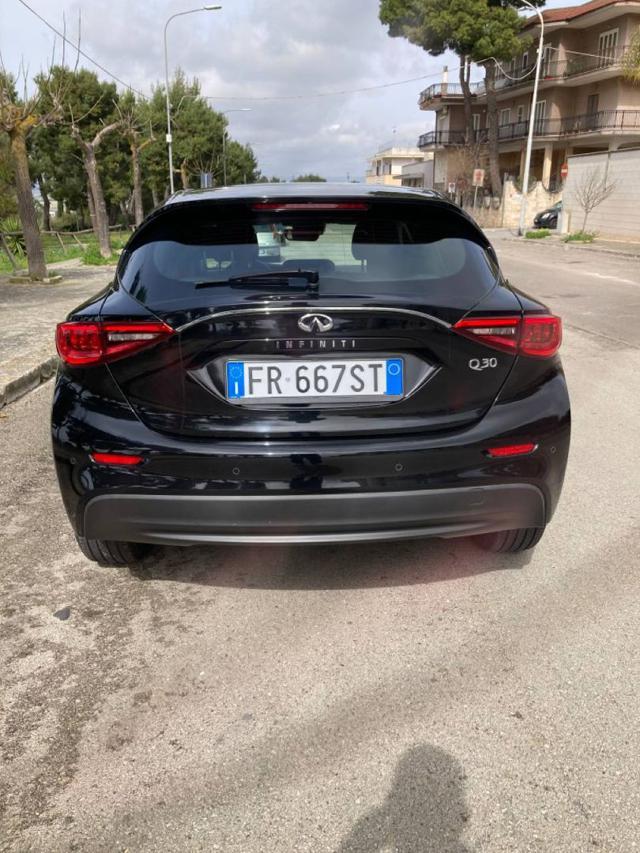 INFINITI Q30 1.5 diesel Business