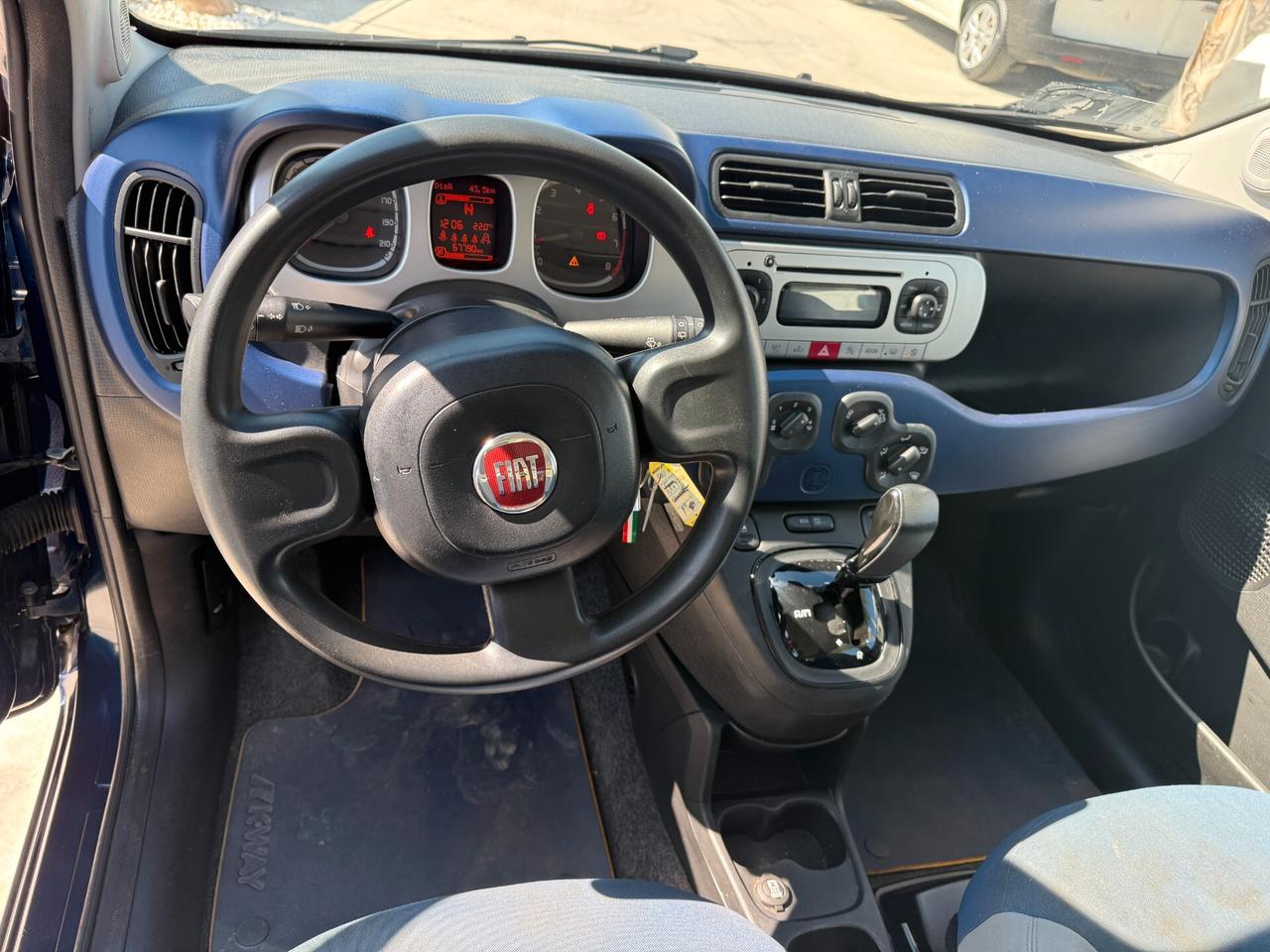 FIAT PANDA K-WAY 900 BENZINA 2015 AUTOM 67.000 KM