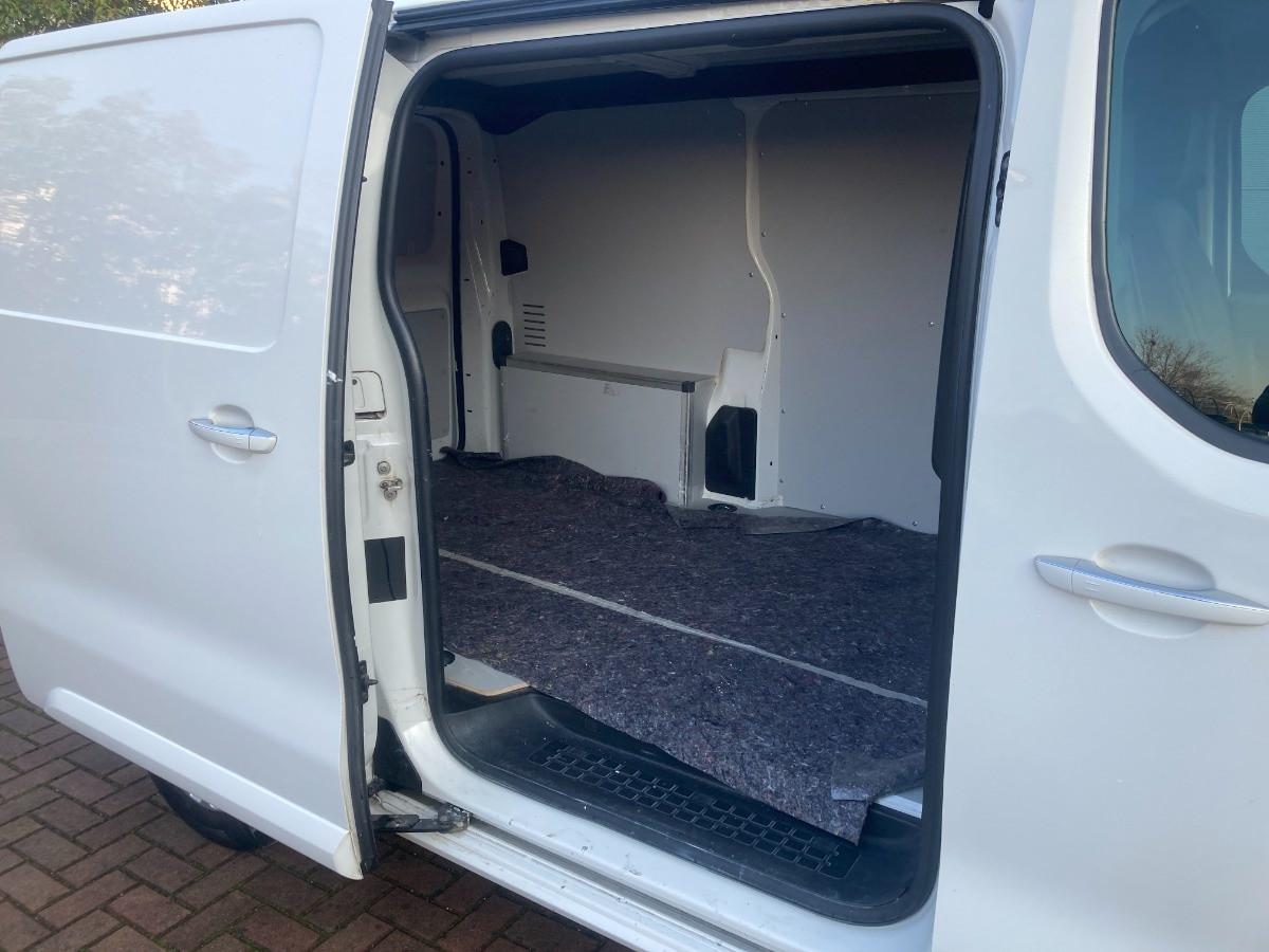 OPEL Vivaro L2H1 2.0d 180cv Enjoy AT8 (+ IVA)