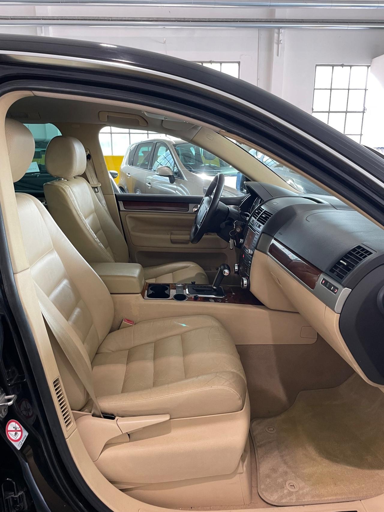 Volkswagen Touareg 3.0 V6 TDI TAGLIANDI CERTIFICATI