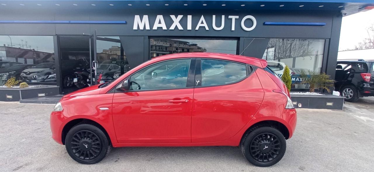 Lancia Ypsilon 2015 ENTRA!