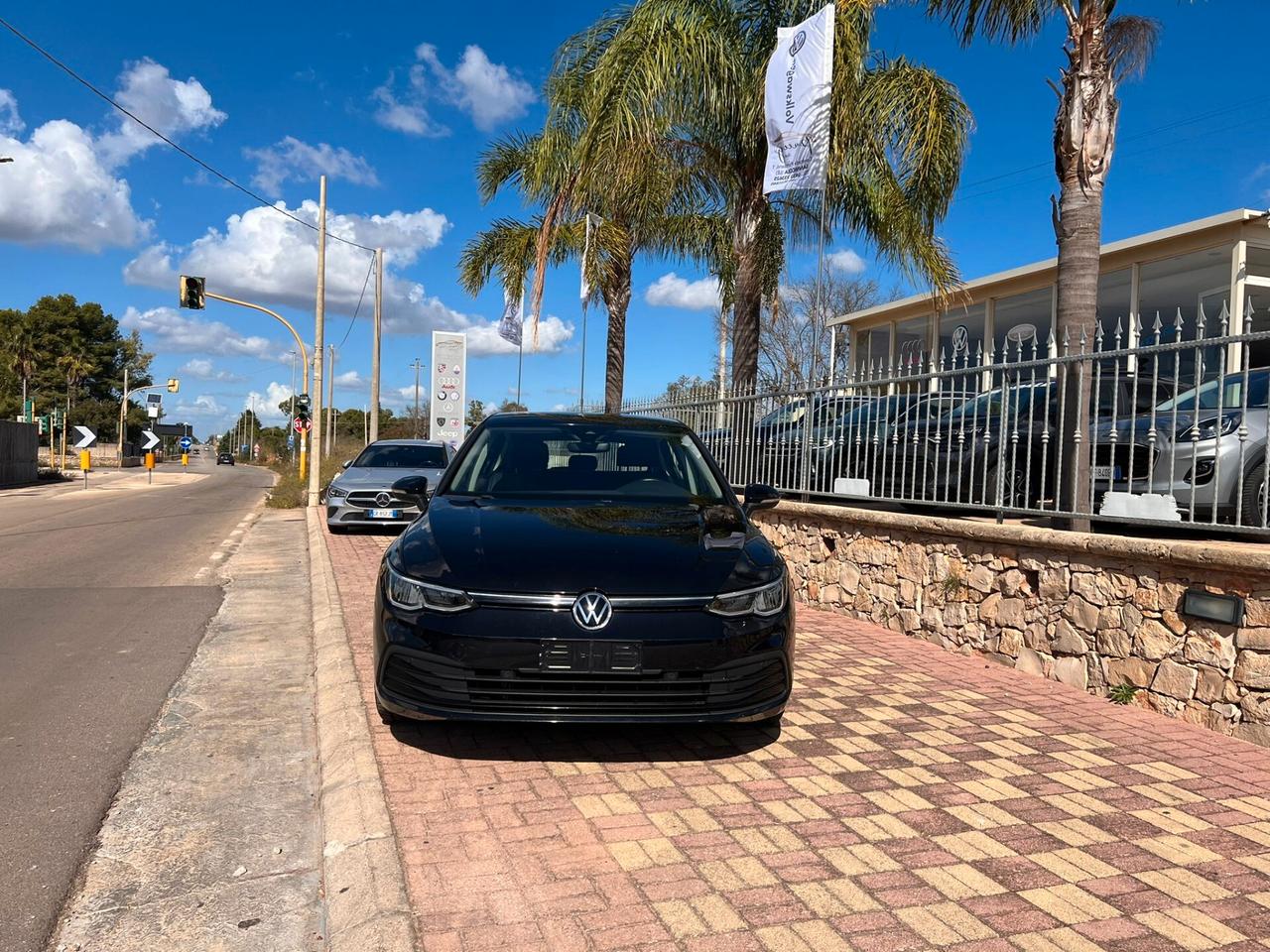 Volkswagen Golf 8 1.0 TSI Life 110CV