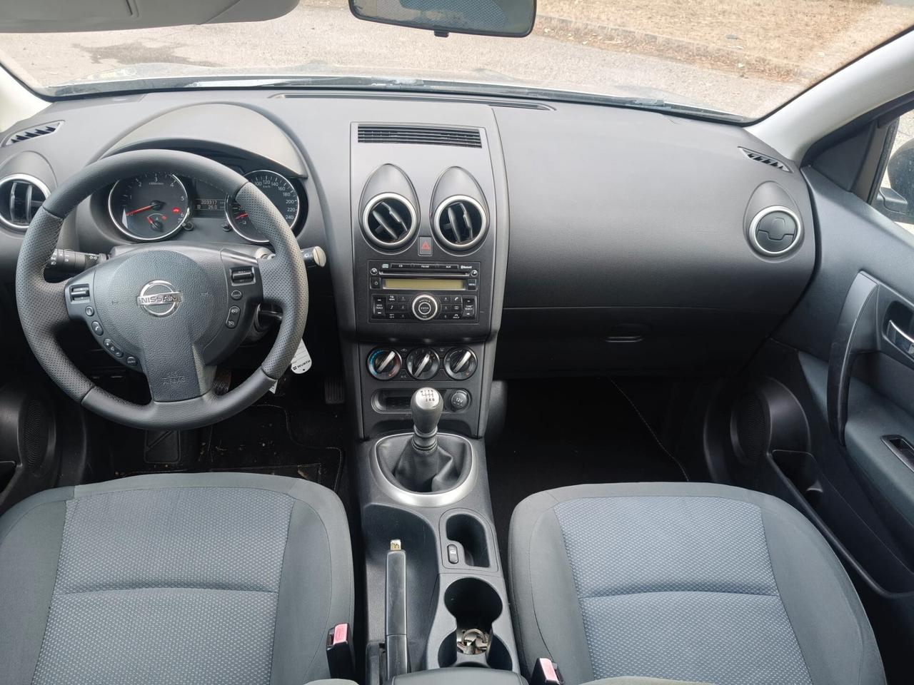 Nissan Qashqai 1.5 dCi con gancio traino
