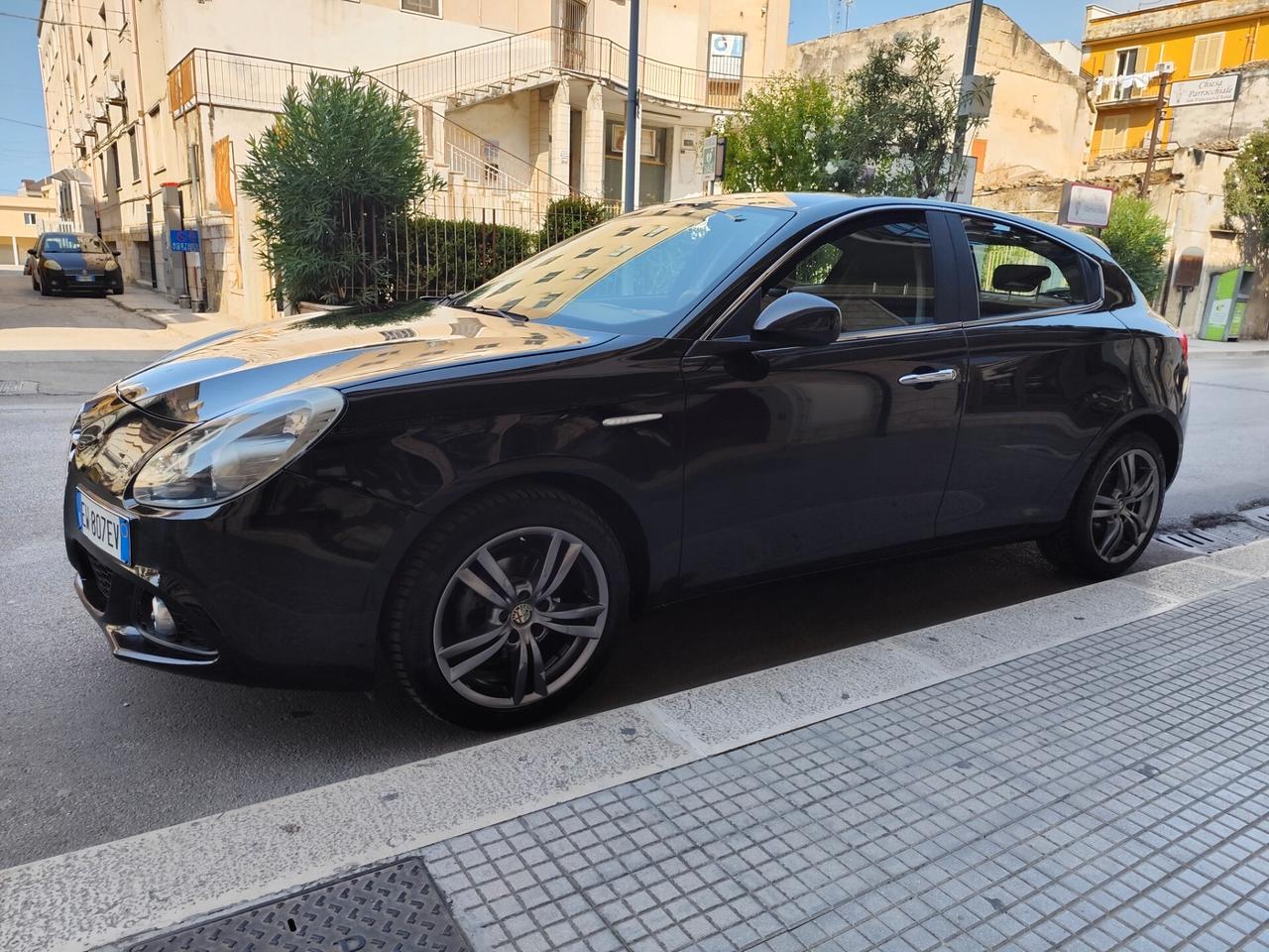 Alfa Romeo Giulietta 1.6 JTDm-2 105CV Distinctive