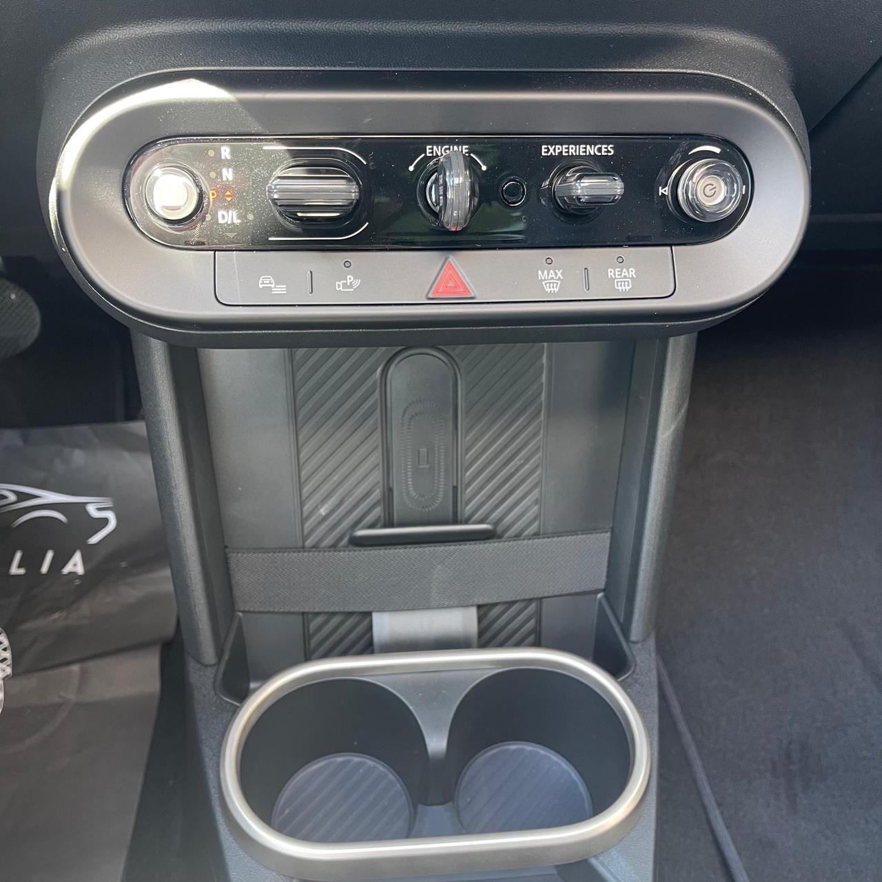 Mini Cooper C Favoured KM ZERO 06/2026