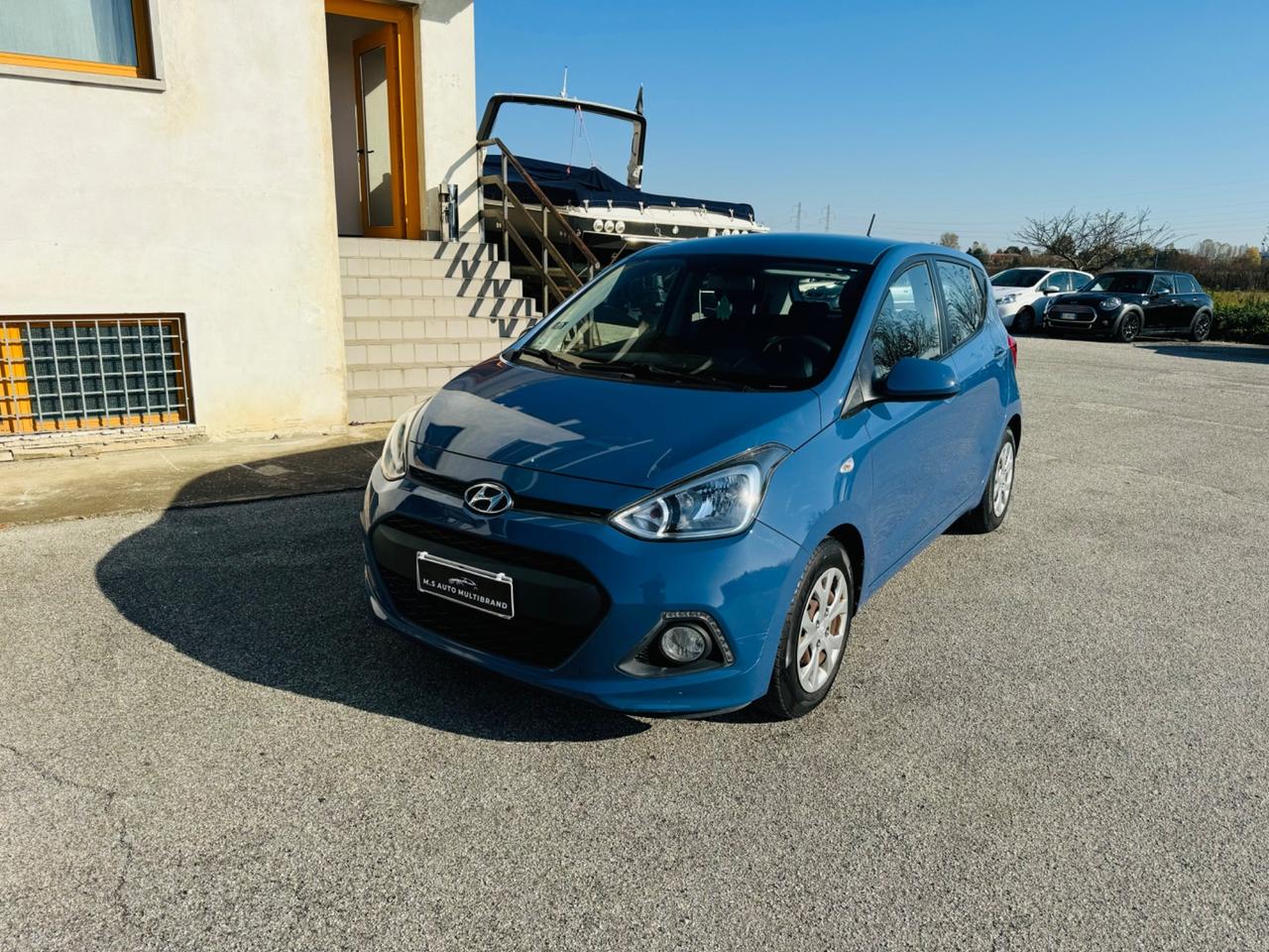 Hyundai i10 1.0 benzina 2015 140.000 km neo patentati garanzia 12 mesi