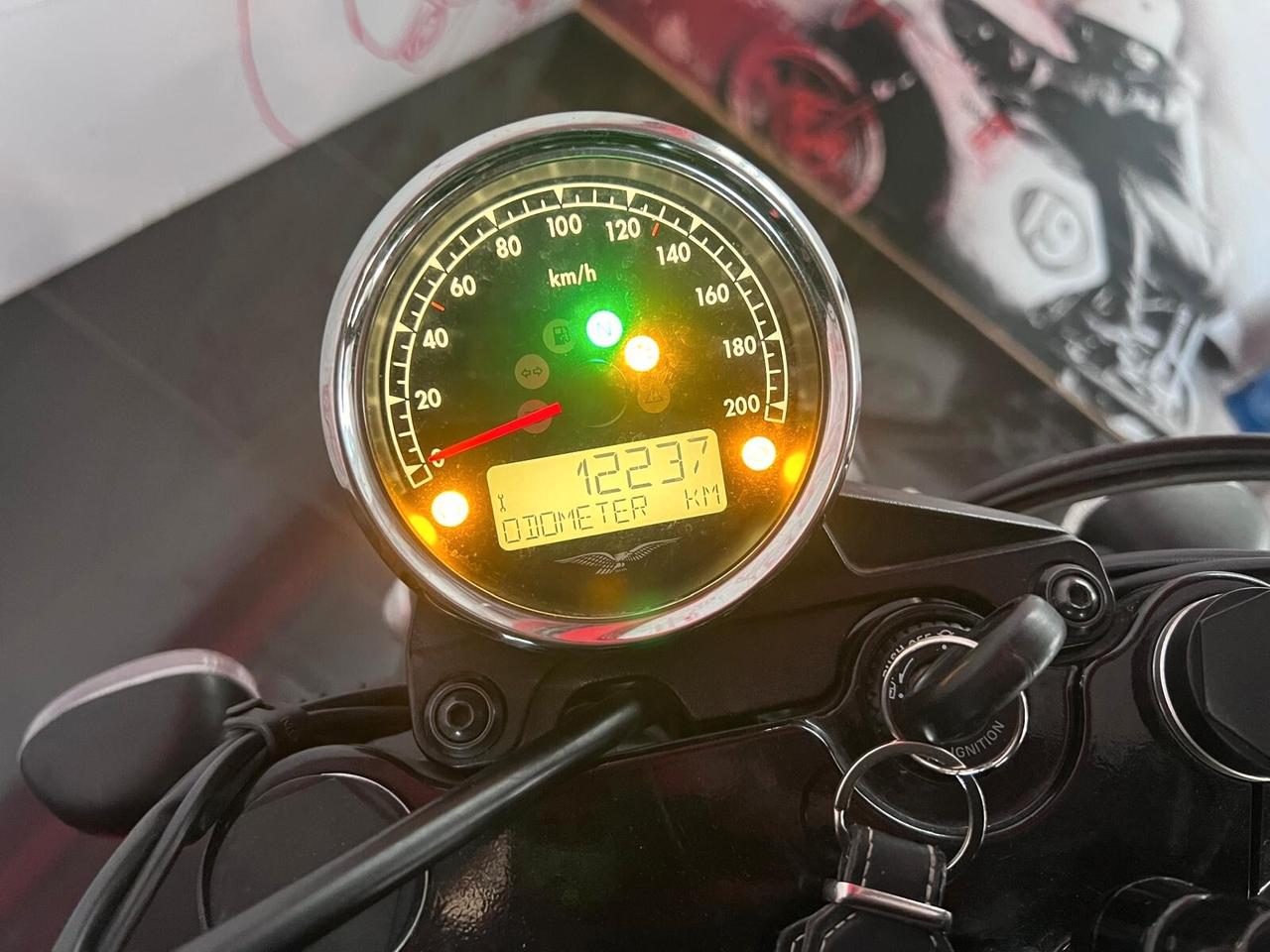 Moto Guzzi V7 III Stone 2018