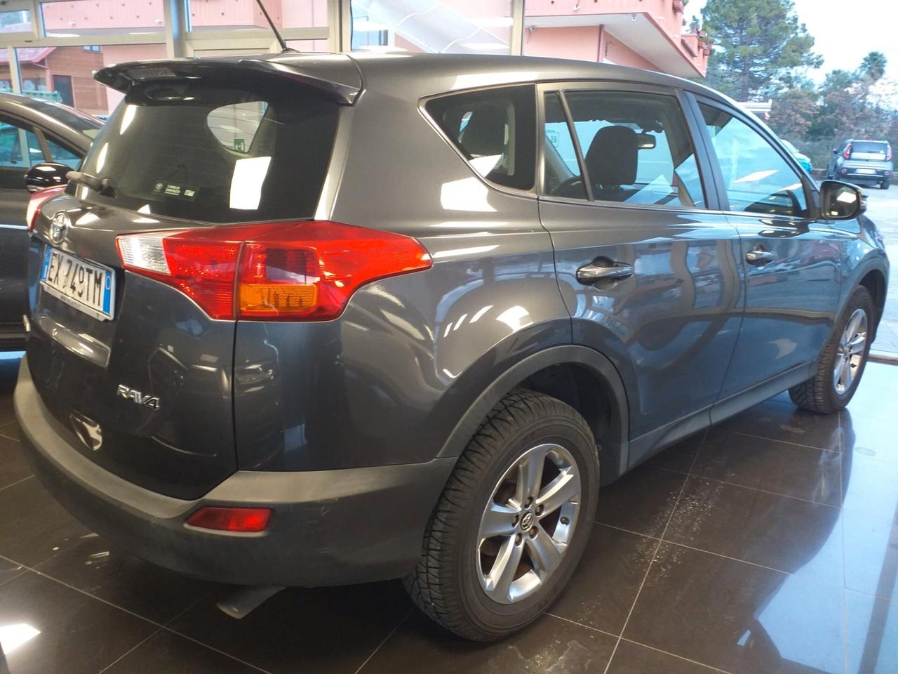 Toyota RAV 4 RAV4 2.0 D-4D 2WD Style