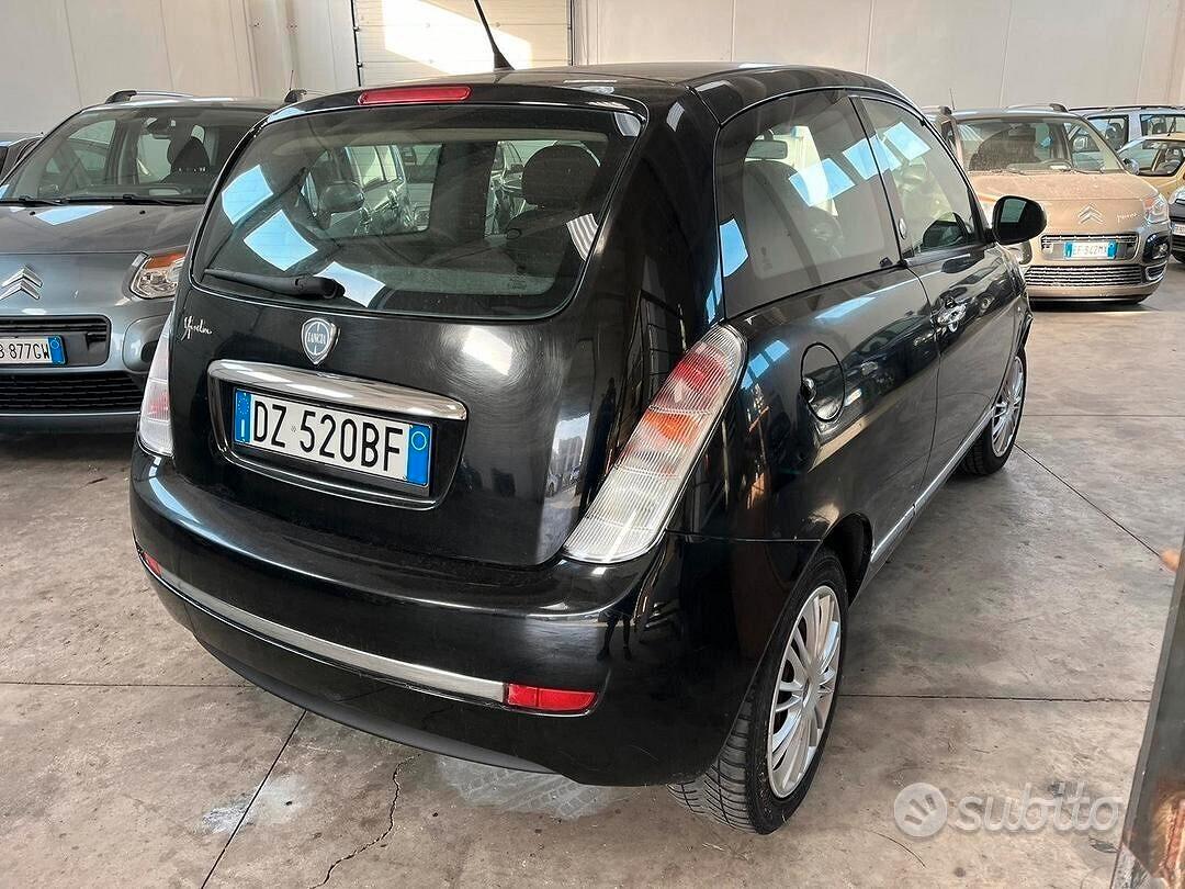 Lancia Ypsilon 1.4 Argento Ecochic GPL