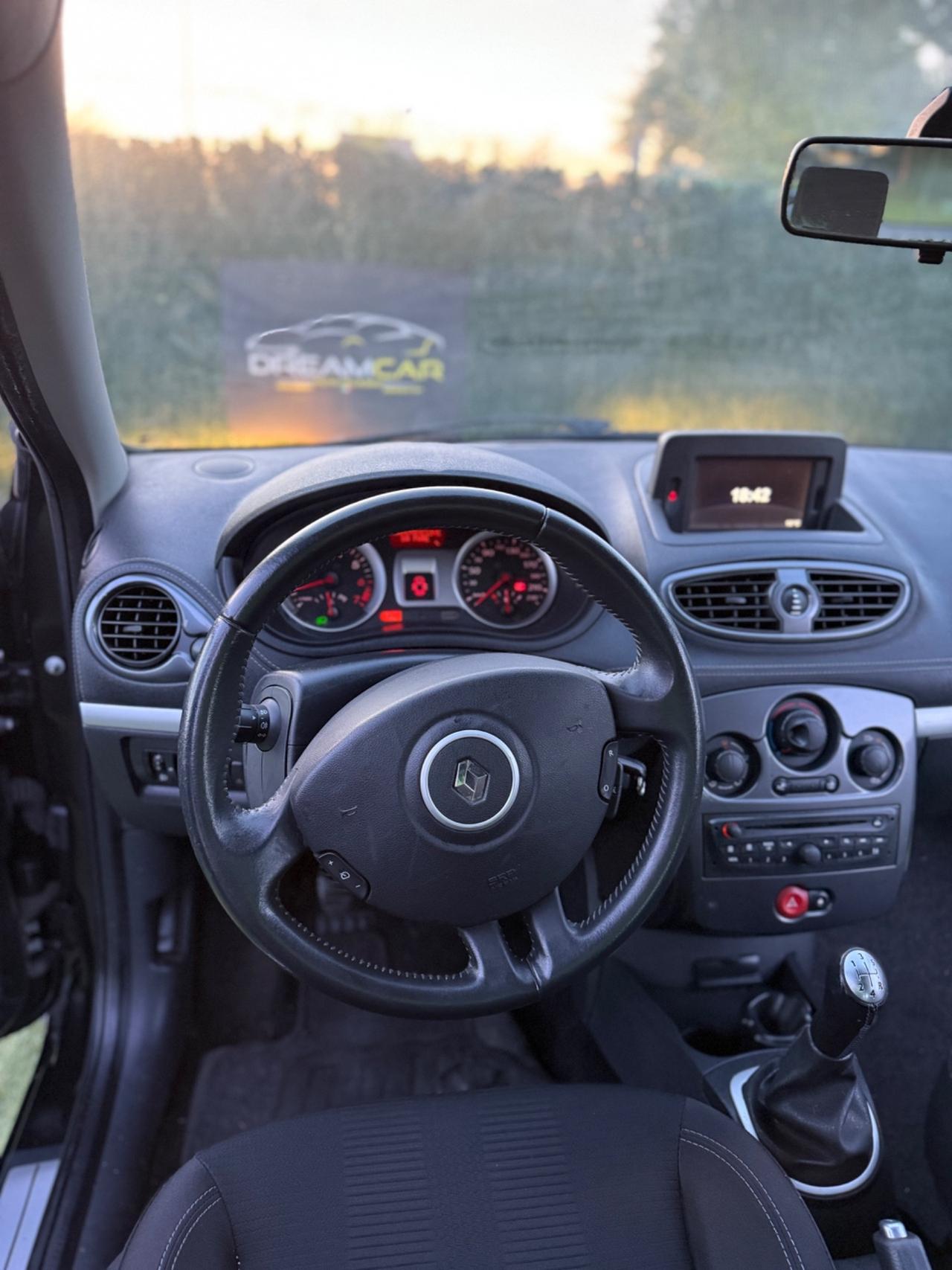 Renault CLIO 2011 1.2 BENZINA 140000KM NEOPATENTATI