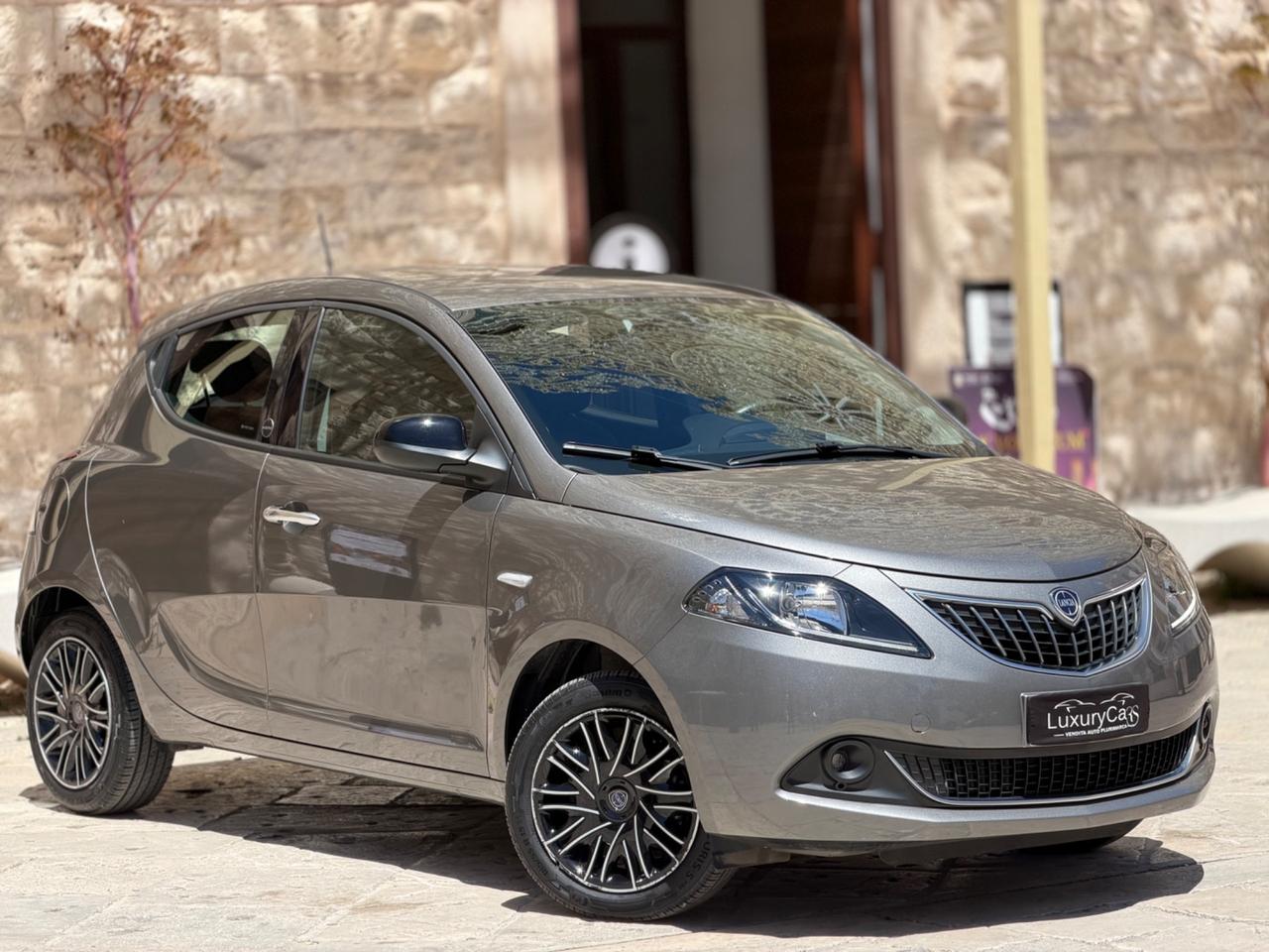 Lancia Ypsilon 1.0 FireFly 5 porte S&S Hybrid Ecochic Gold