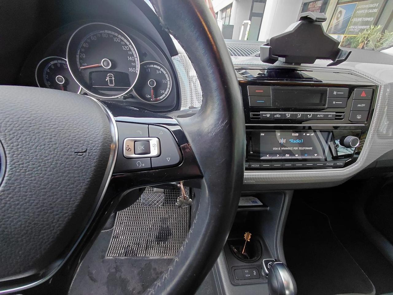 Volkswagen up! High up! #8348