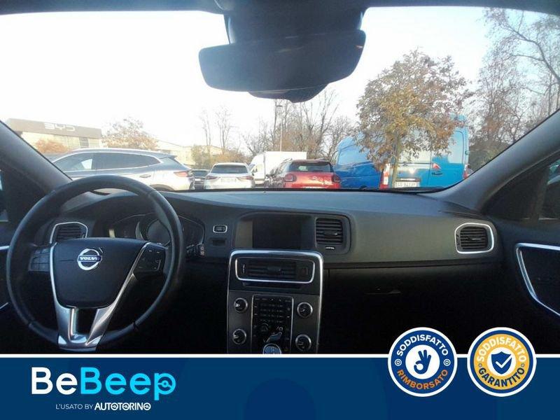 Volvo V60 Cross Country 2.4 D4 MOMENTUM AWD GEARTRONIC