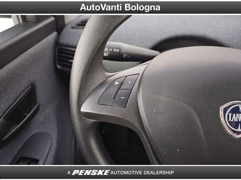 Lancia Ypsilon 1.2 69 CV 5 porte GPL Ecochic Silver