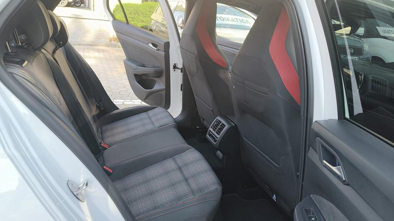 VOLKSWAGEN GOLF GTI 2.0 TURBO BENZINA 245CV MANUALE