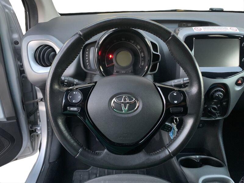 Toyota Aygo Connect 1.0 VVT-i 72CV 5 porte x-business