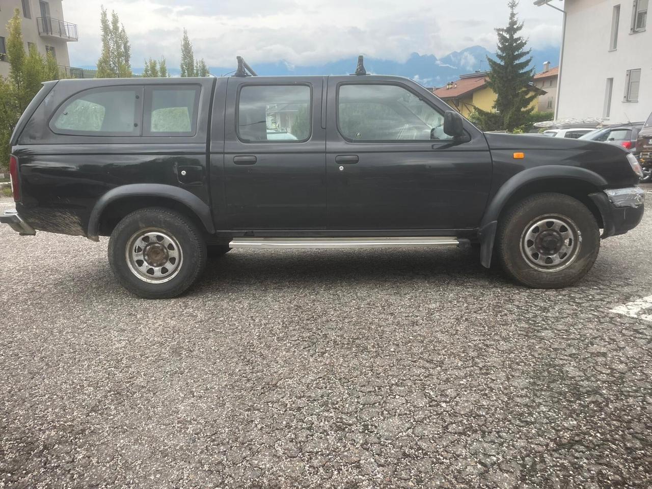 NISSAN NAVARA PICK-UP 2.5 TD DOUBLE CAB 4PORTE