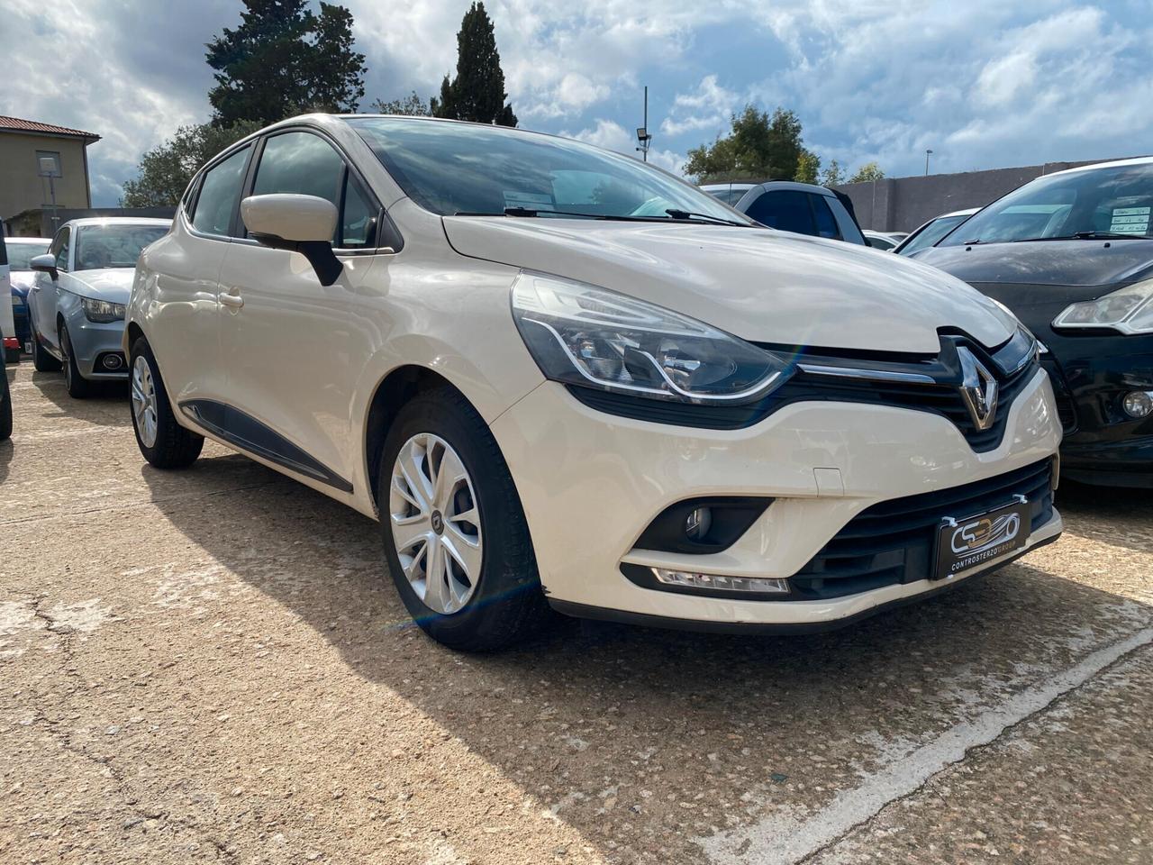 RENAULT CLIO UNICO - TAGLIANDATA