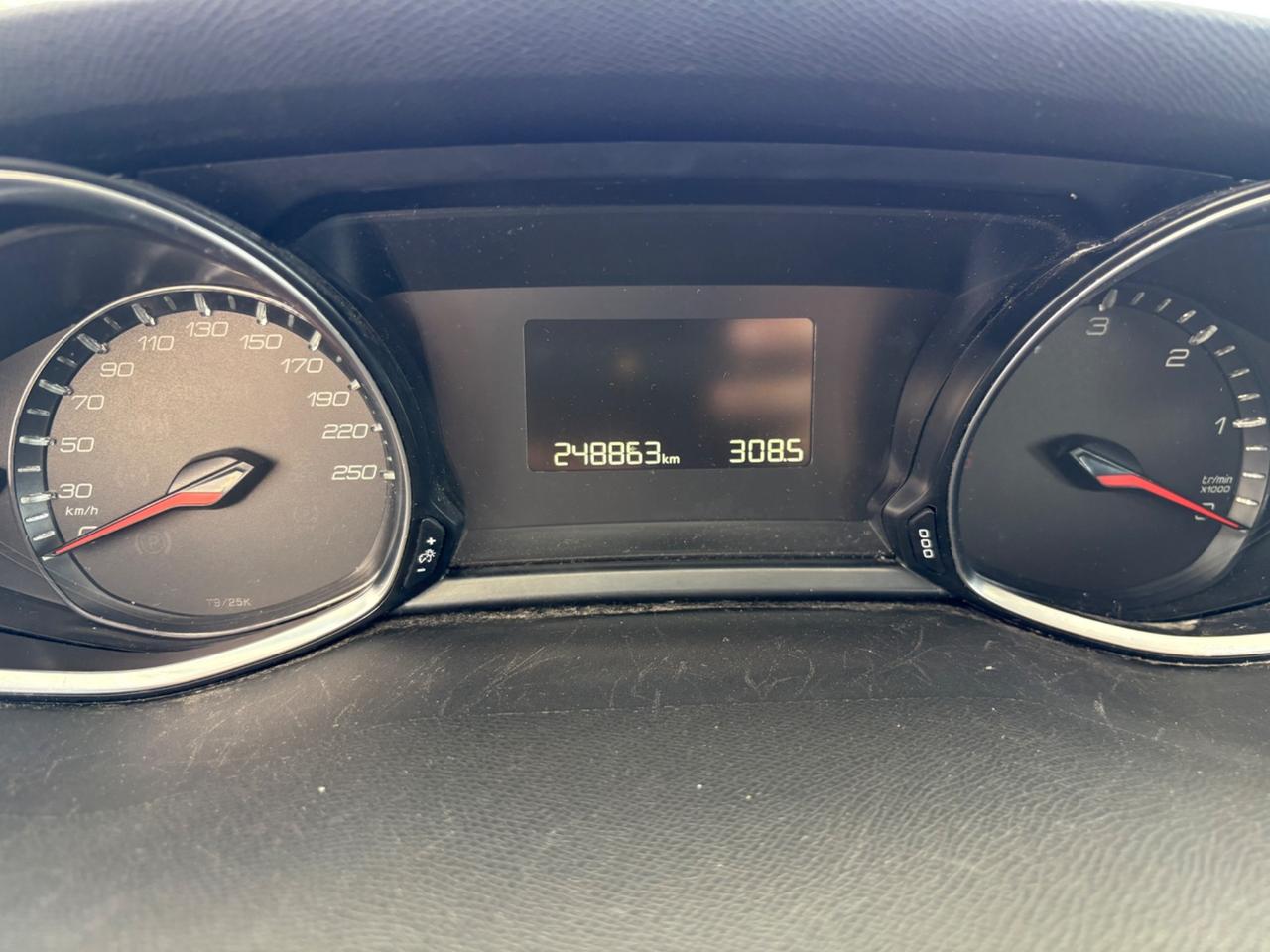 Peugeot 308 1.6 e-HDi 115 CV Stop&Start SW Business