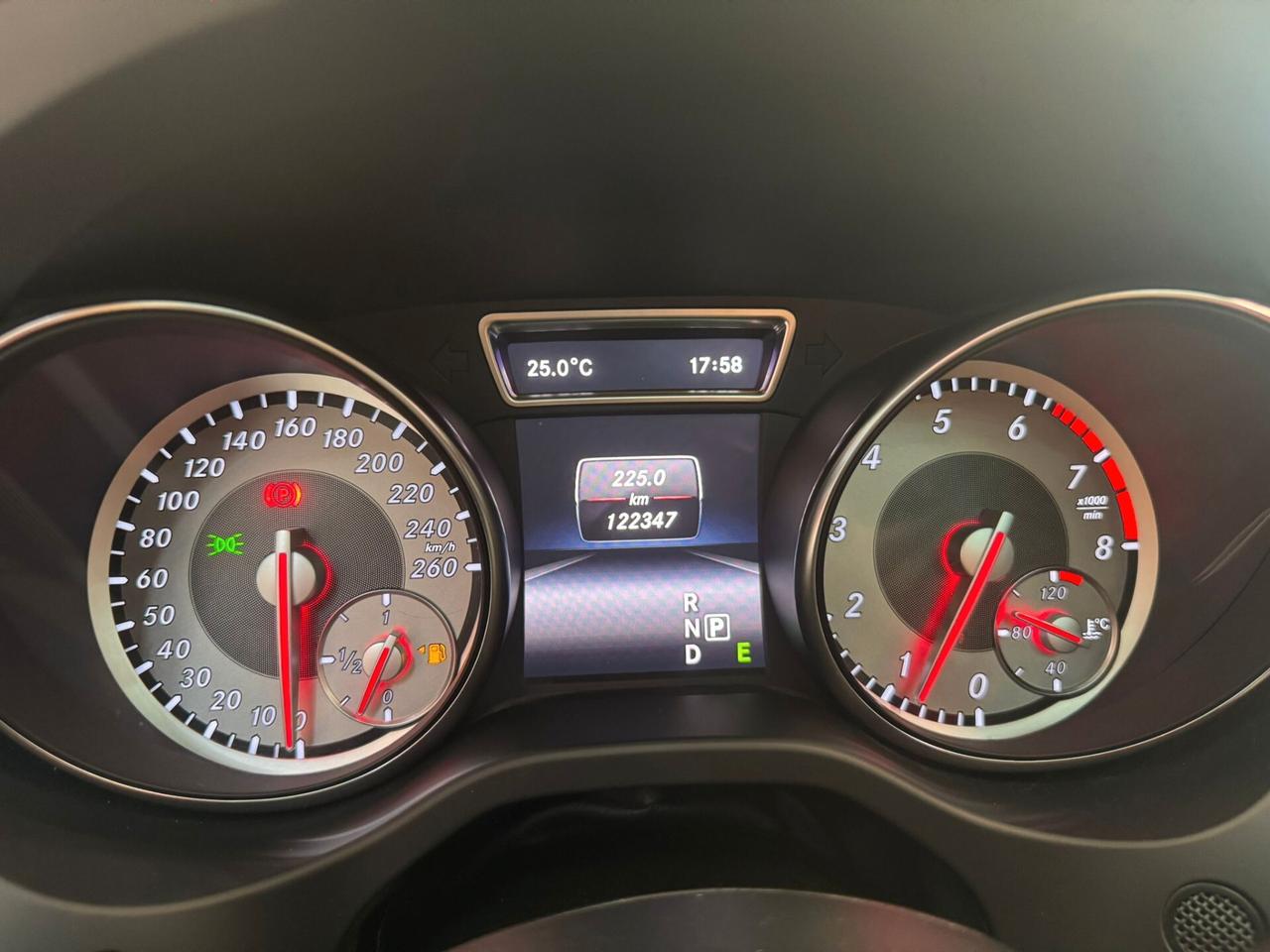 Mercedes-benz CLA 180 Sport Automatic