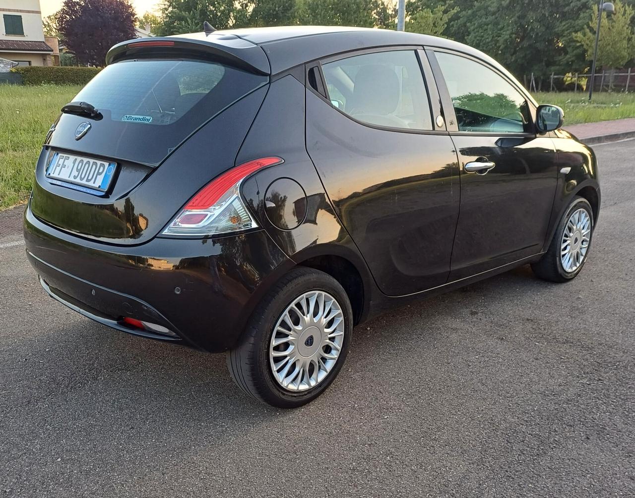 Lancia Ypsilon 1.2 69 CV 5 porte GPL Ecochic Gold