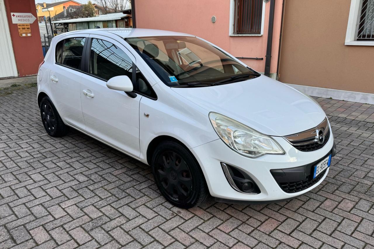 Opel Corsa 1.2 Benzina - GPL scadenza 2032 Ok Neopatentati