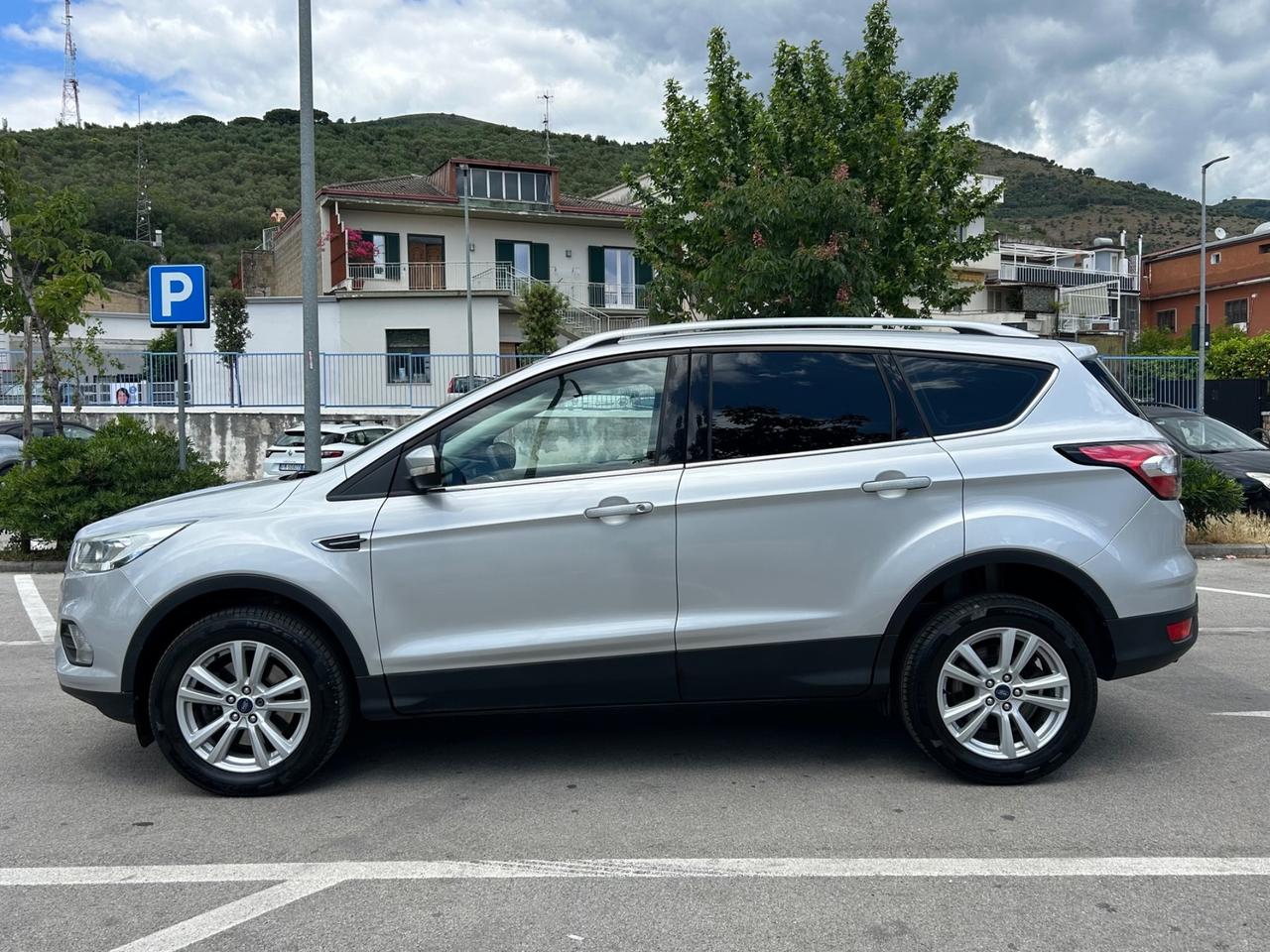 Ford Kuga 1.5 TDCI 120 CV S&S 2WD ST-Line