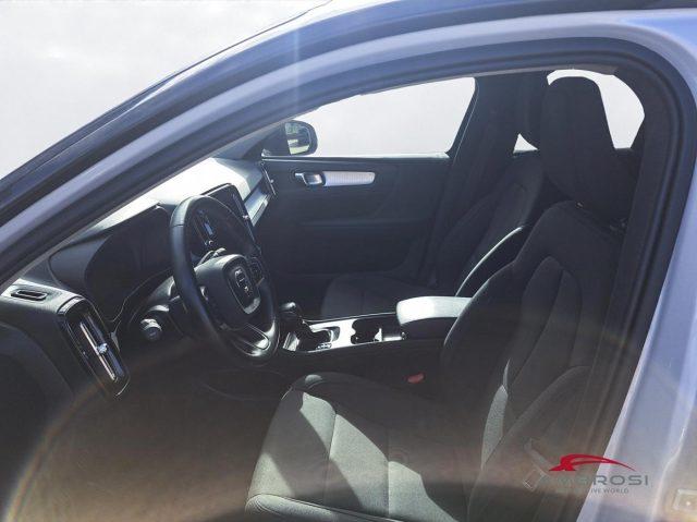 VOLVO XC40 T2 Momentum