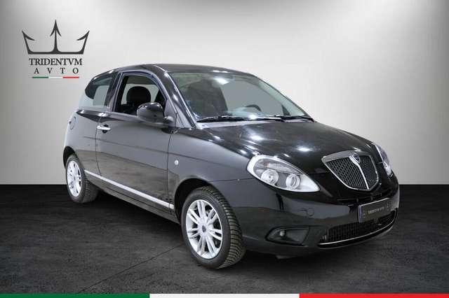 Lancia Ypsilon 1.2 8v Unyca