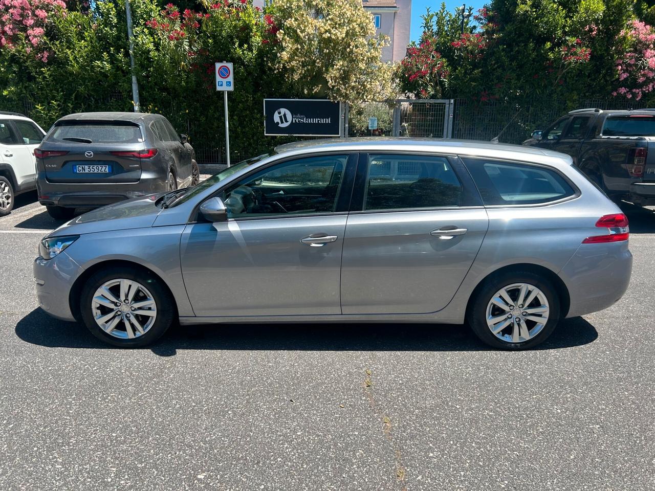 Peugeot 308 BlueHDi 100 S&S Business