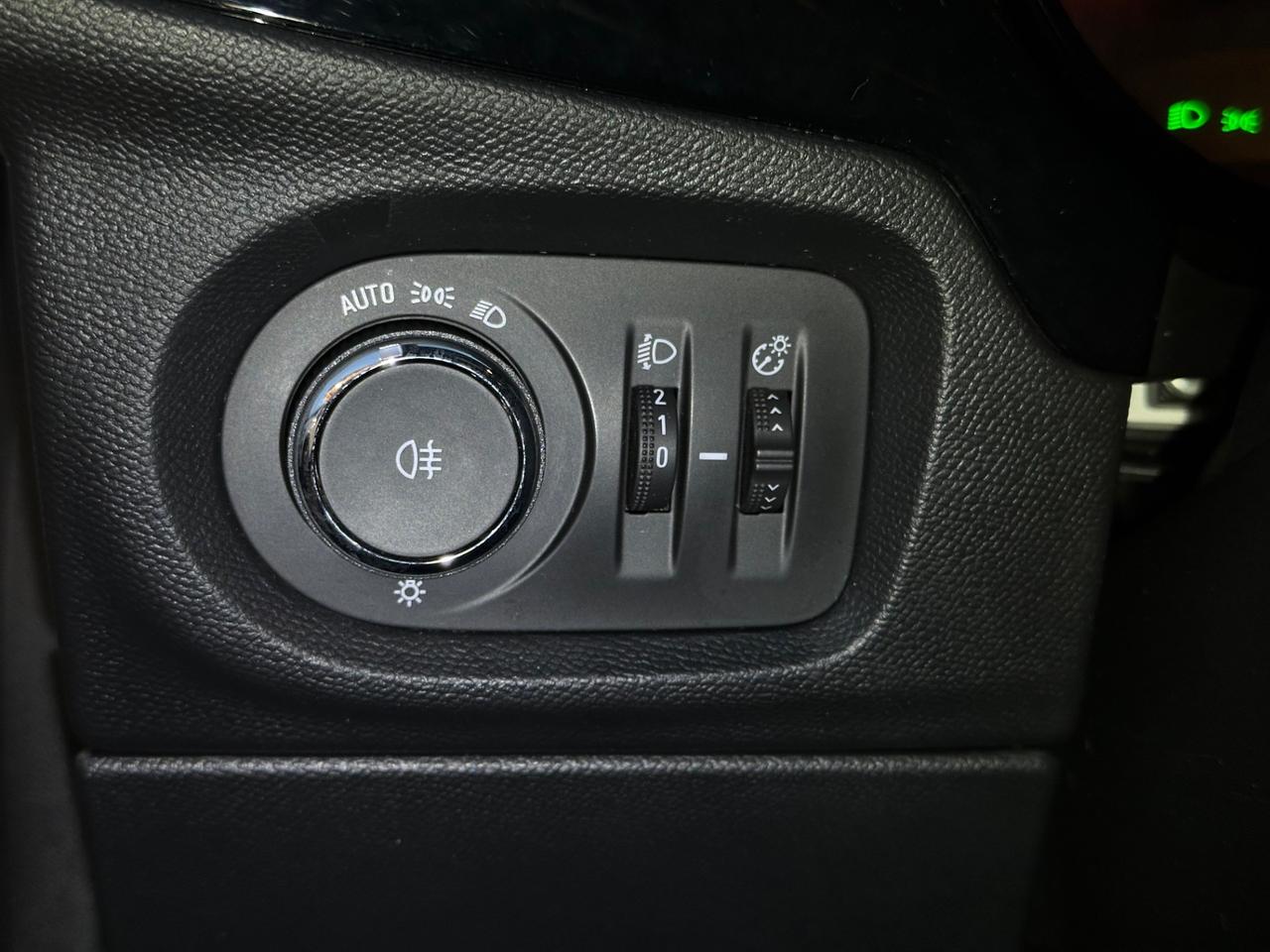 Opel Corsa 1.5 D 100 CV Elegance