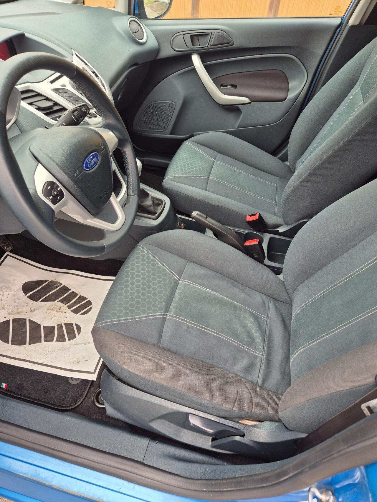 Ford Fiesta 1.6 TDCi 90CV DPF Titanium neopatentat