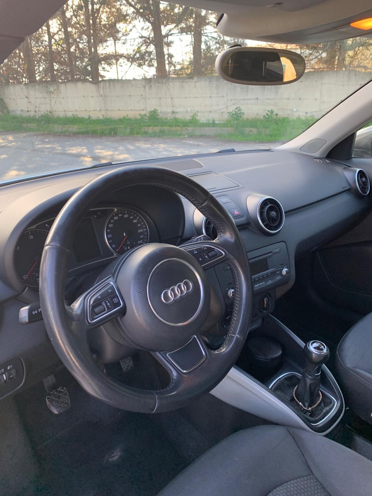 Audi A1 1.6 TDI S line edition plus 130000KM