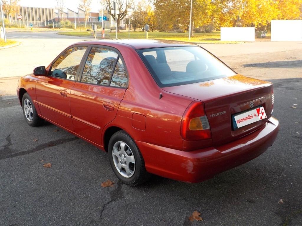 Hyundai Accent 1.3i 12V cat 5 porte GLS Max