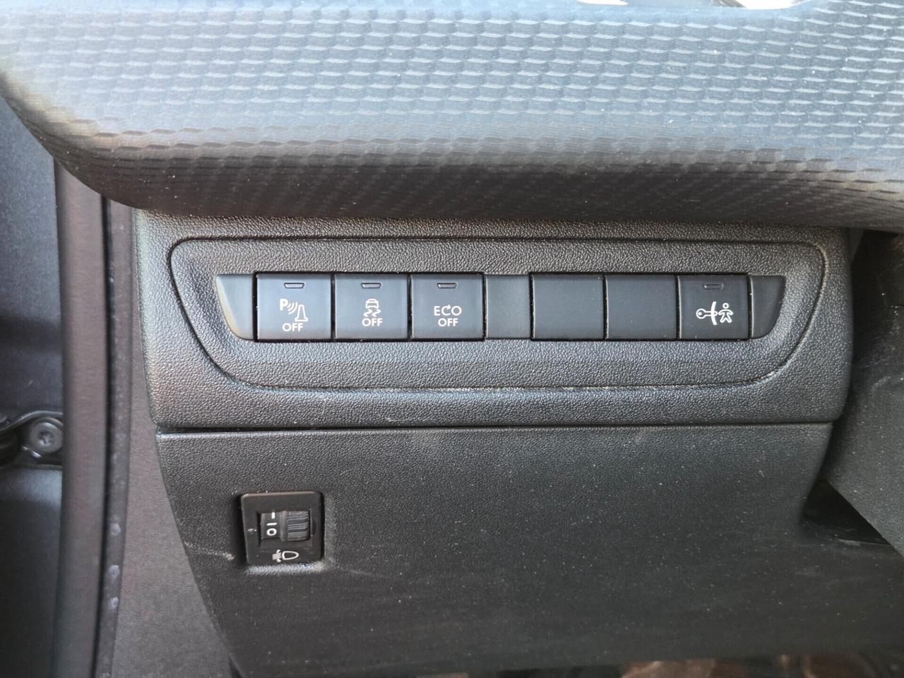 PEUGEOT 2008 1.6 E-HDi 115 CV STOP & START ALLURE