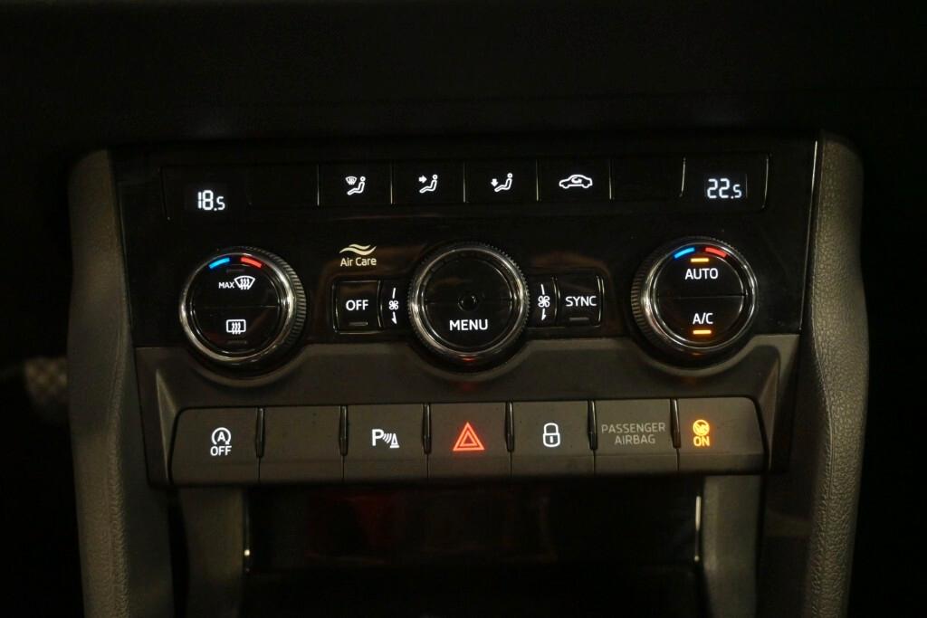 SKODA KAROQ 2.0 TDI 115CV DSG EVO SCR EXECUTIVE ( FARI LED - COCKPIT - ADAPTIVE CRUISE - NAVI - SMARTLINK - PDC - TELECAMERA POST. )