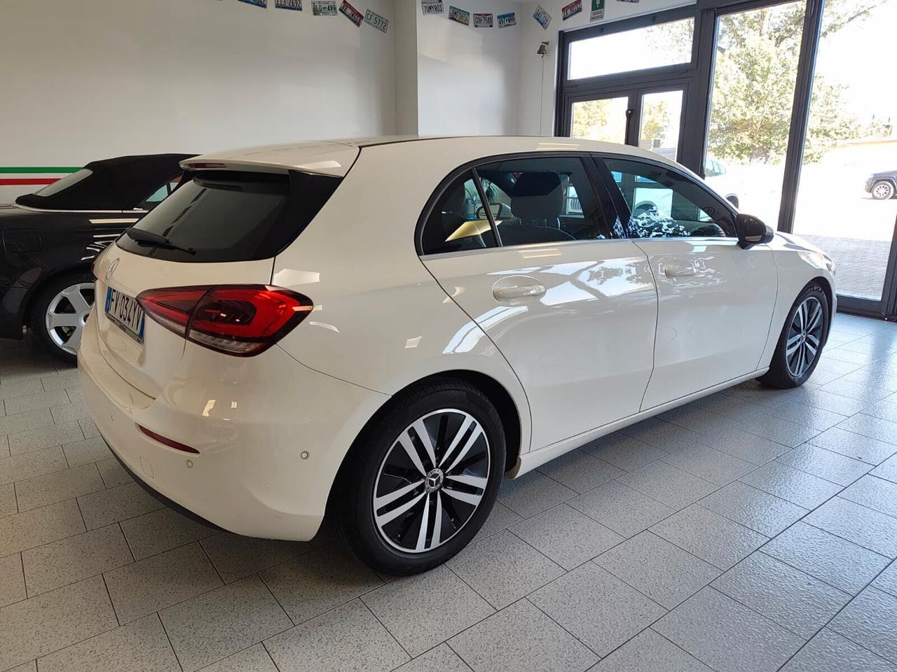 Mercedes-benz A180d AUTOMATICA NEOPATENTATI