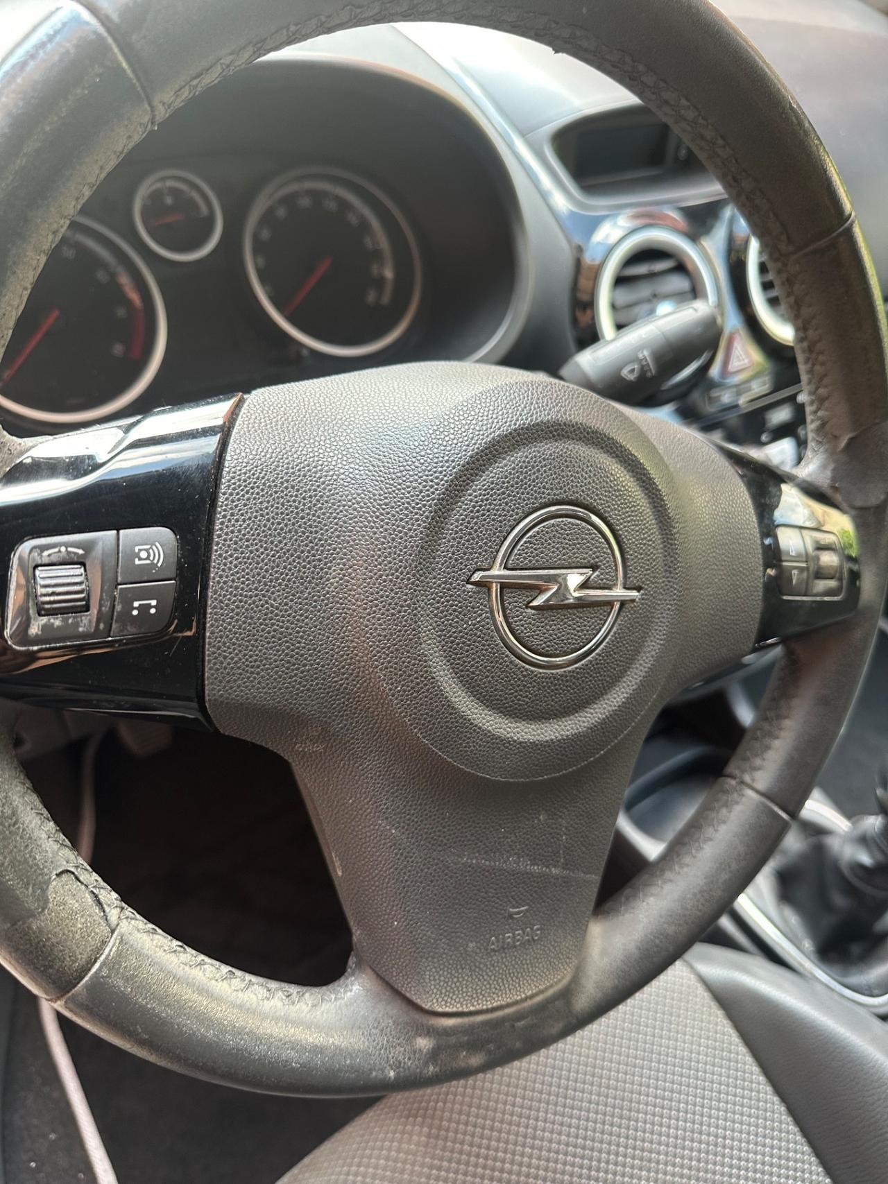 Opel Corsa 1.2 5 porte Easytronic Enjoy