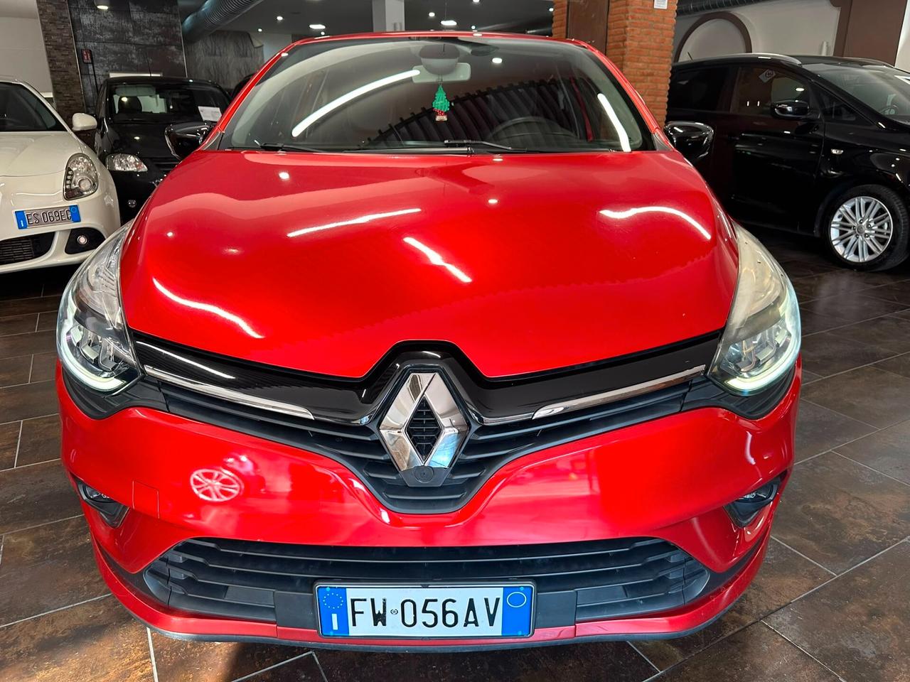 Renault Clio dCi 8V 90 CV 5 porte Moschino Intens